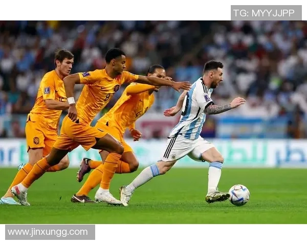 超模与足球明星的精彩瞬间大揭秘，谁才是场上场下的真正焦点