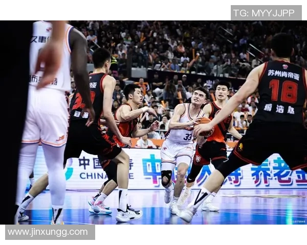 北京篮球队最新比赛经验分享TOP10引领全场表现分析